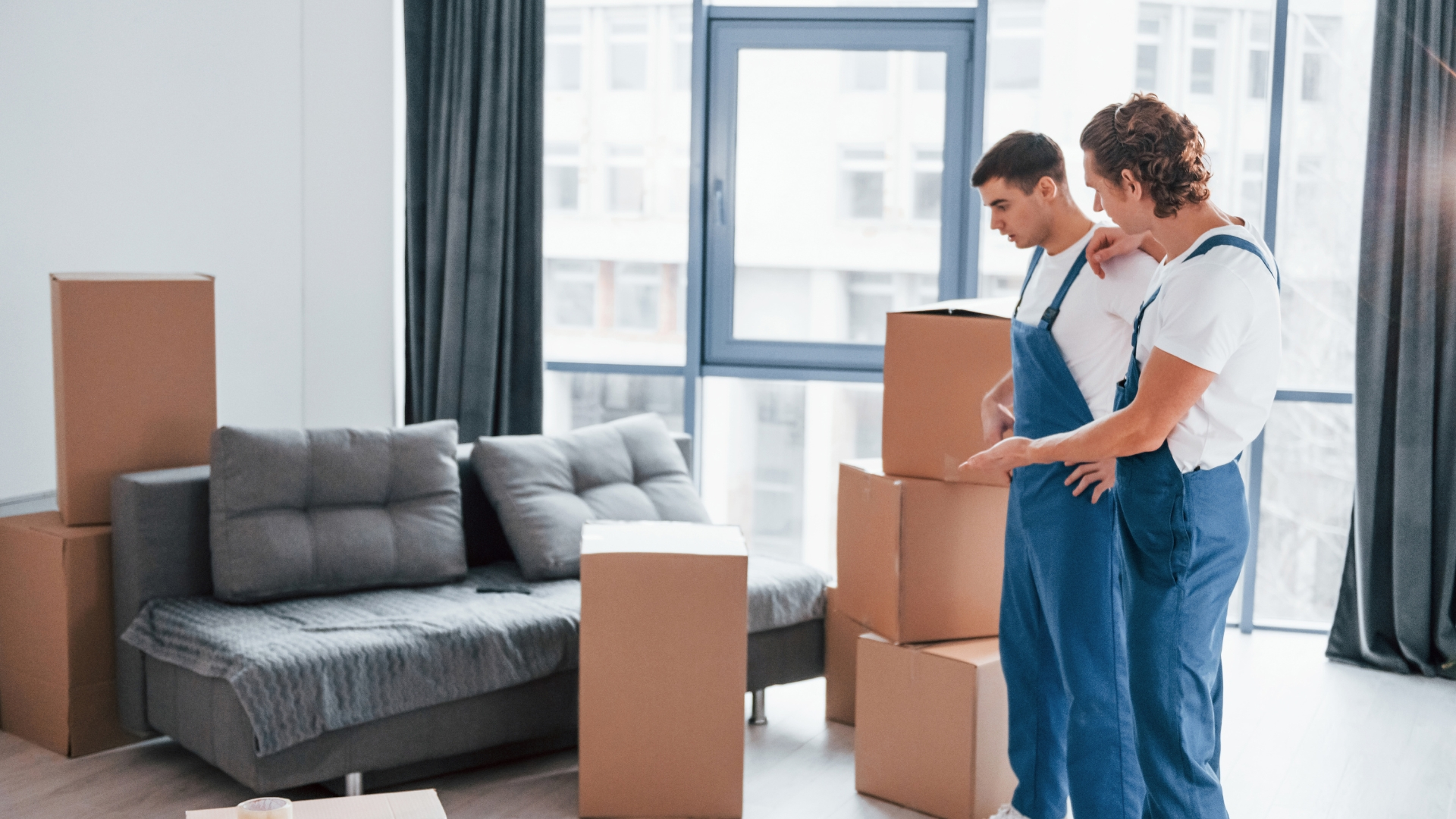 Why is time management crucial when moving to a new home