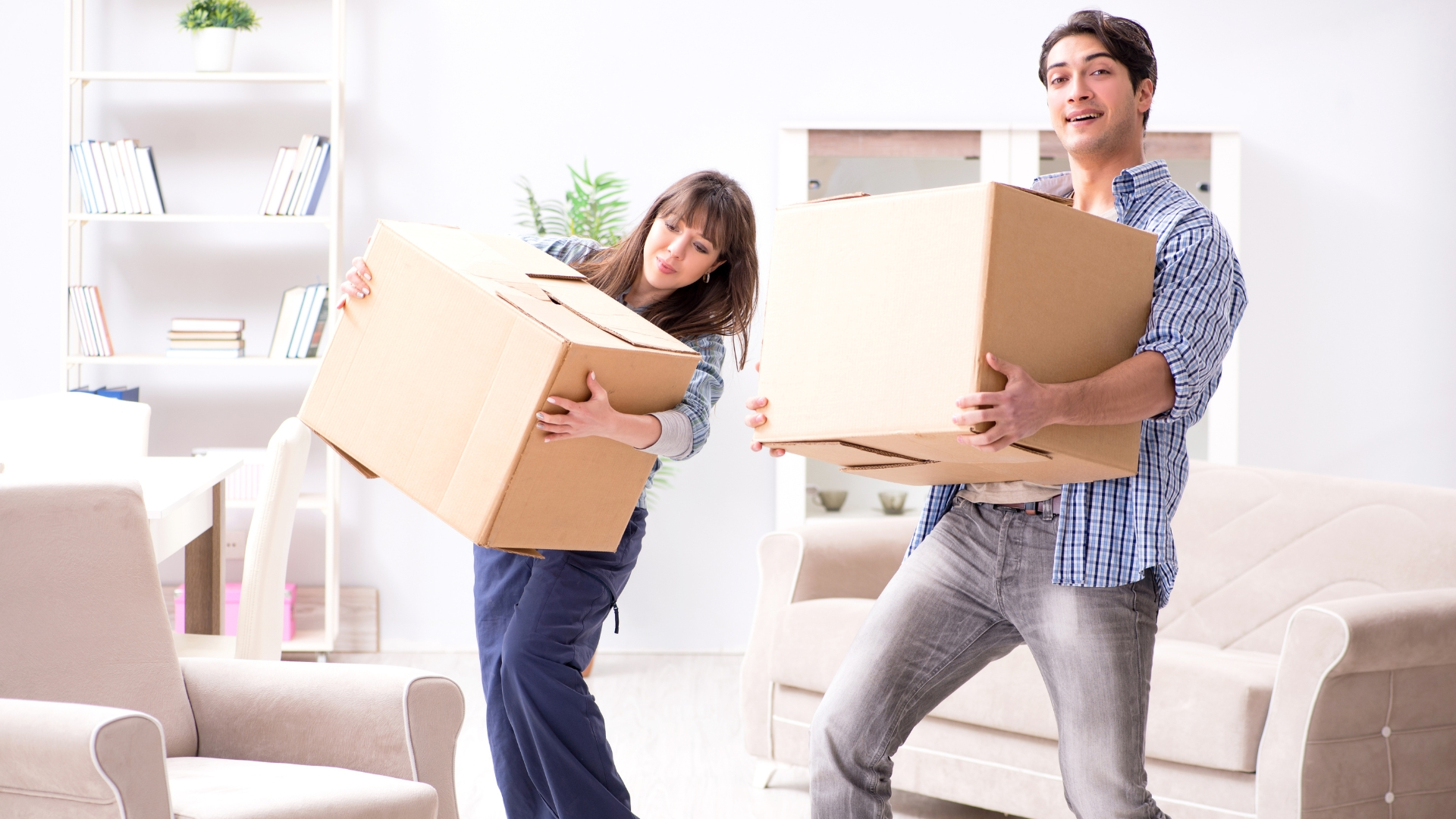 What's the Best Approach to Unpacking and Settling Into a New Home? 